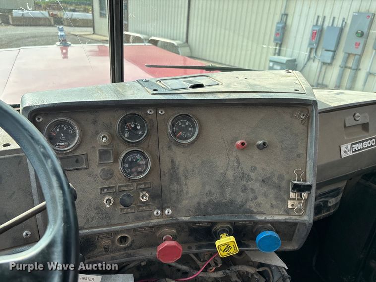 image for item DW7248 1985 Mack RW613 truck cab and chassis