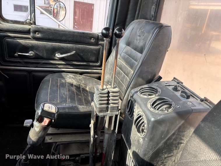 image for item DW7248 1985 Mack RW613 truck cab and chassis