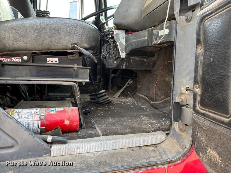 image for item DW7248 1985 Mack RW613 truck cab and chassis