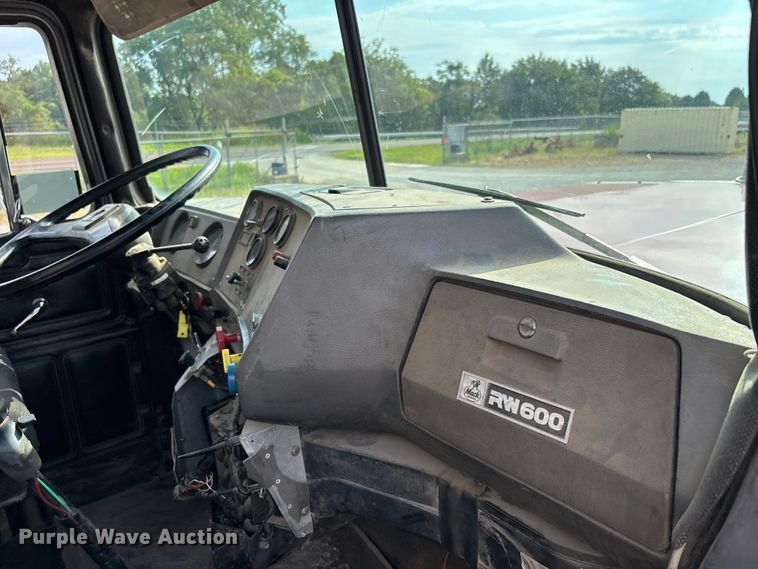 image for item DW7248 1985 Mack RW613 truck cab and chassis