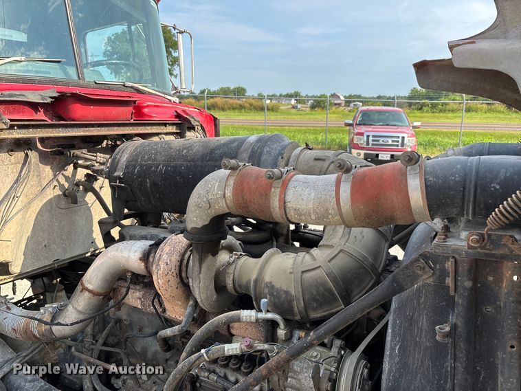 image for item DW7248 1985 Mack RW613 truck cab and chassis