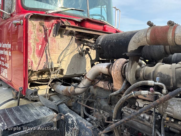 image for item DW7248 1985 Mack RW613 truck cab and chassis