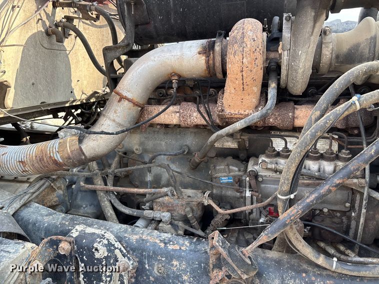 image for item DW7248 1985 Mack RW613 truck cab and chassis