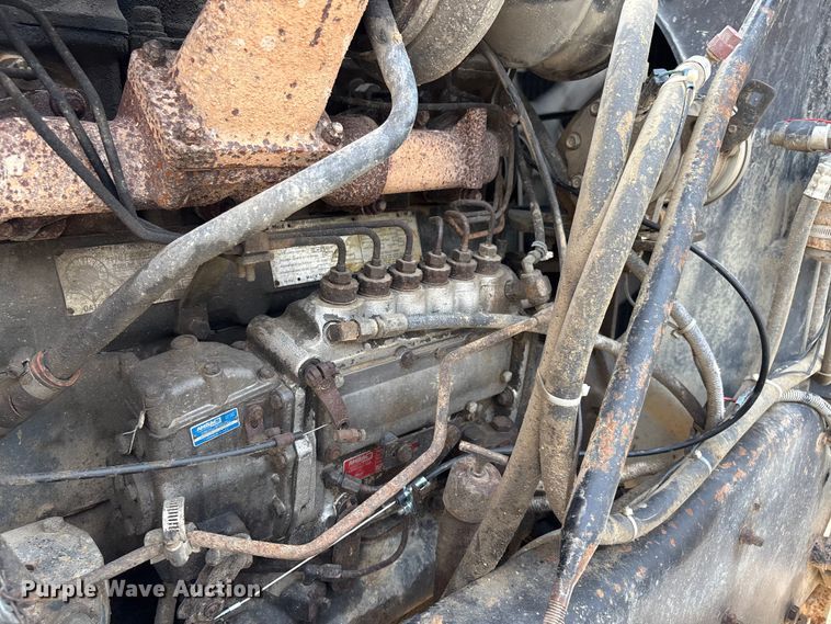 image for item DW7248 1985 Mack RW613 truck cab and chassis