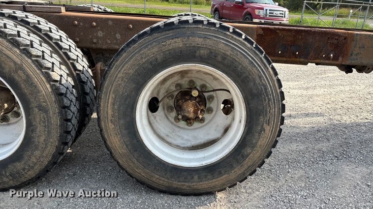 image for item DW7248 1985 Mack RW613 truck cab and chassis