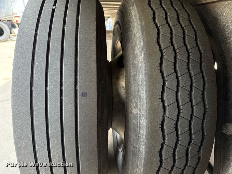 image for item DX5564 2014 Vanguard VXP dry van trailer