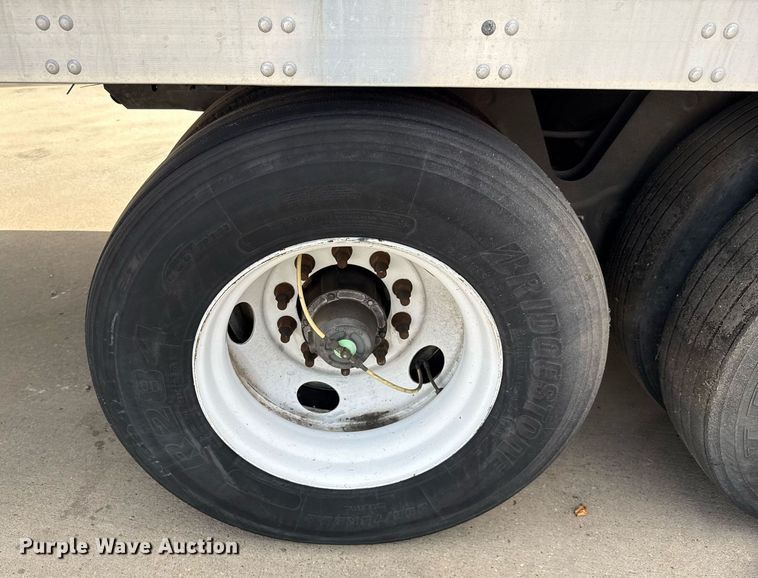 image for item DX5565 2014 Vanguard VXP dry van trailer