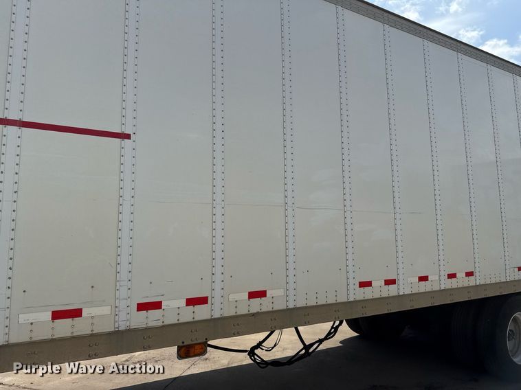 image for item DX5570 2014 Vanguard VXP dry van trailer