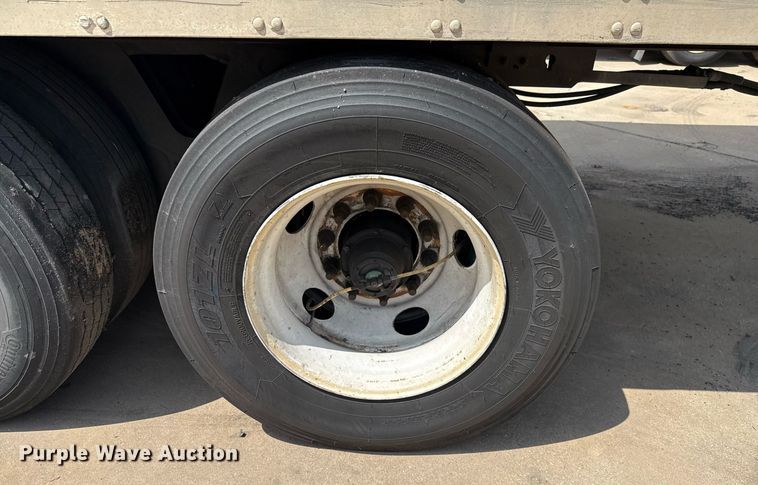 image for item DX5570 2014 Vanguard VXP dry van trailer