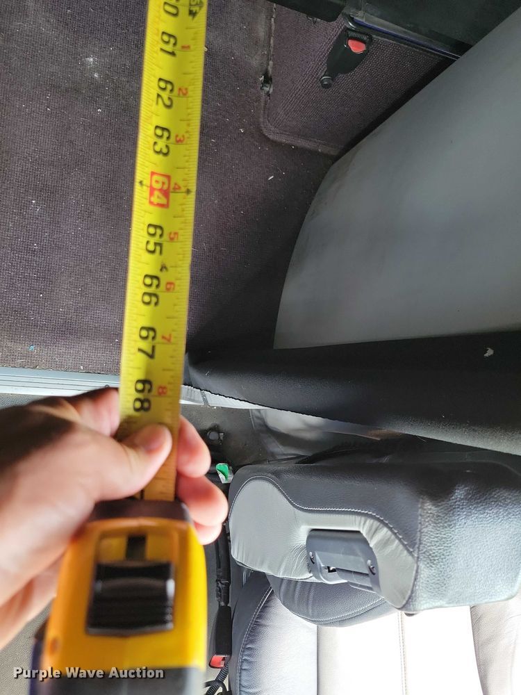 image for item DX7252 2012 Volvo VNL semi truck