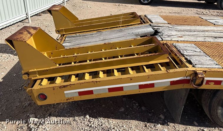 image for item DX8061 2008 Interstate 20DTA equipment trailer