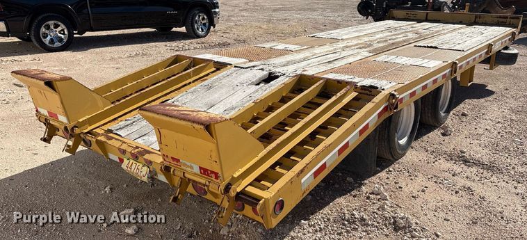 image for item DX8061 2008 Interstate 20DTA equipment trailer