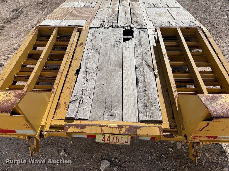 image for item DX8061 2008 Interstate 20DTA equipment trailer