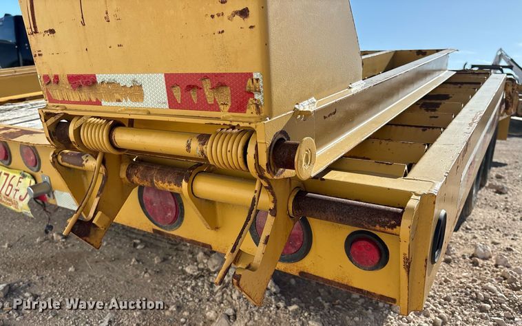 image for item DX8061 2008 Interstate 20DTA equipment trailer