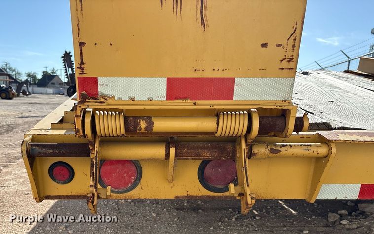 image for item DX8061 2008 Interstate 20DTA equipment trailer