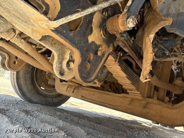 image for item DX8069 2014 Caterpillar CT660 semi truck