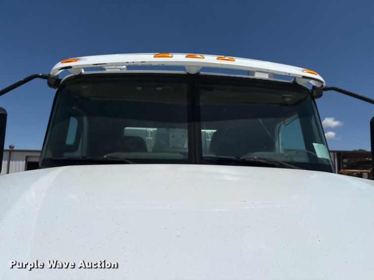 image for item DX8069 2014 Caterpillar CT660 semi truck