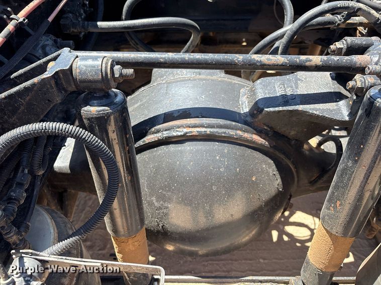 image for item DX8069 2014 Caterpillar CT660 semi truck