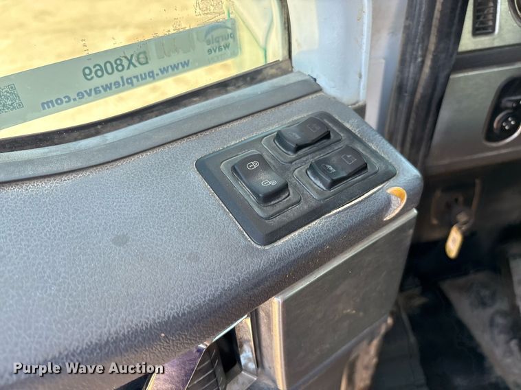 image for item DX8069 2014 Caterpillar CT660 semi truck