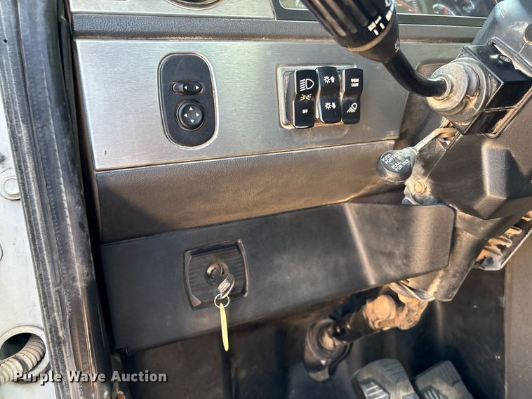 image for item DX8069 2014 Caterpillar CT660 semi truck