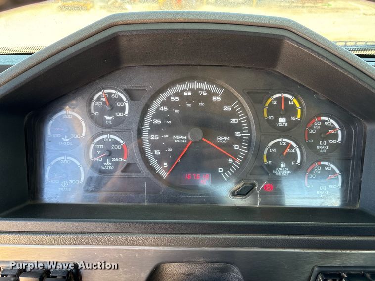 image for item DX8069 2014 Caterpillar CT660 semi truck