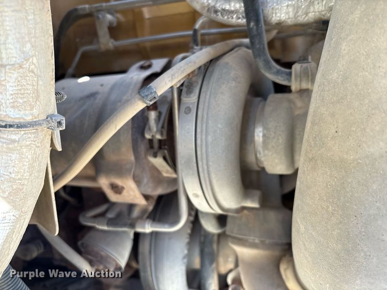 image for item DX8069 2014 Caterpillar CT660 semi truck