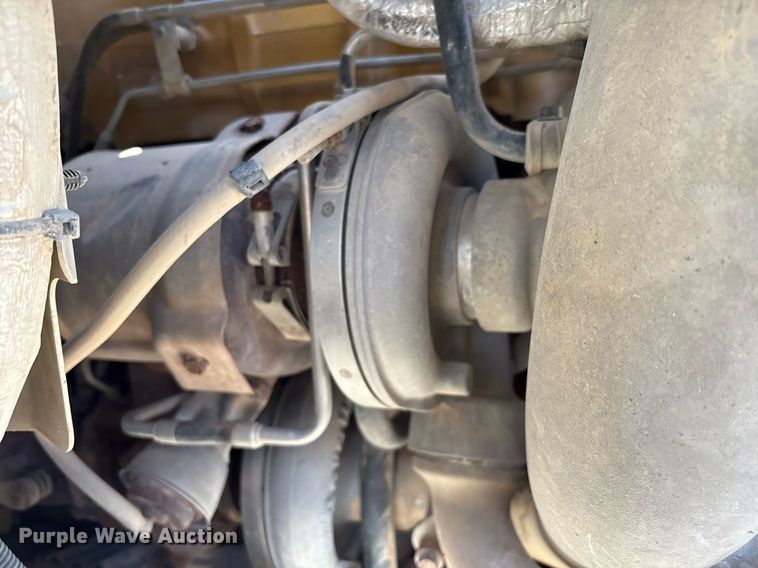 image for item DX8069 2014 Caterpillar CT660 semi truck