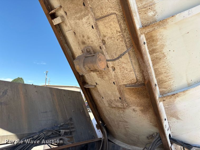 image for item DX8070 2009 International 7600 hydrovac truck