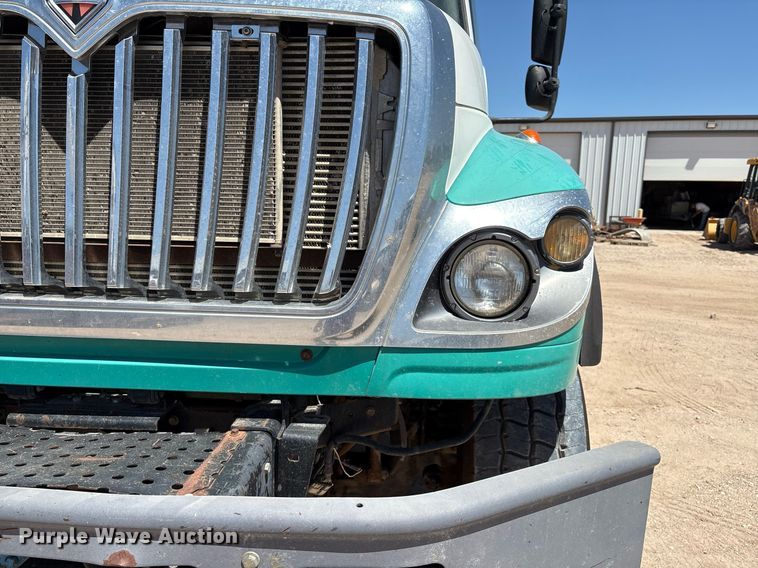 image for item DX8070 2009 International 7600 hydrovac truck