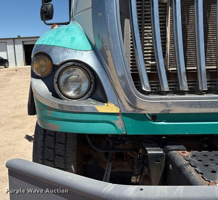 image for item DX8070 2009 International 7600 hydrovac truck