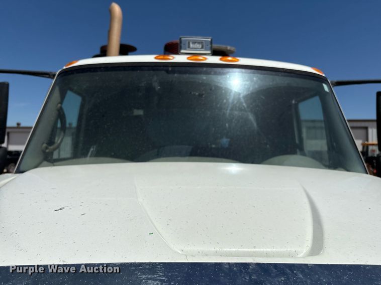 image for item DX8070 2009 International 7600 hydrovac truck