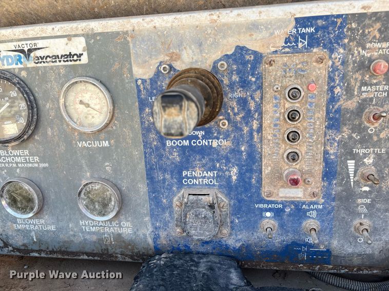 image for item DX8070 2009 International 7600 hydrovac truck