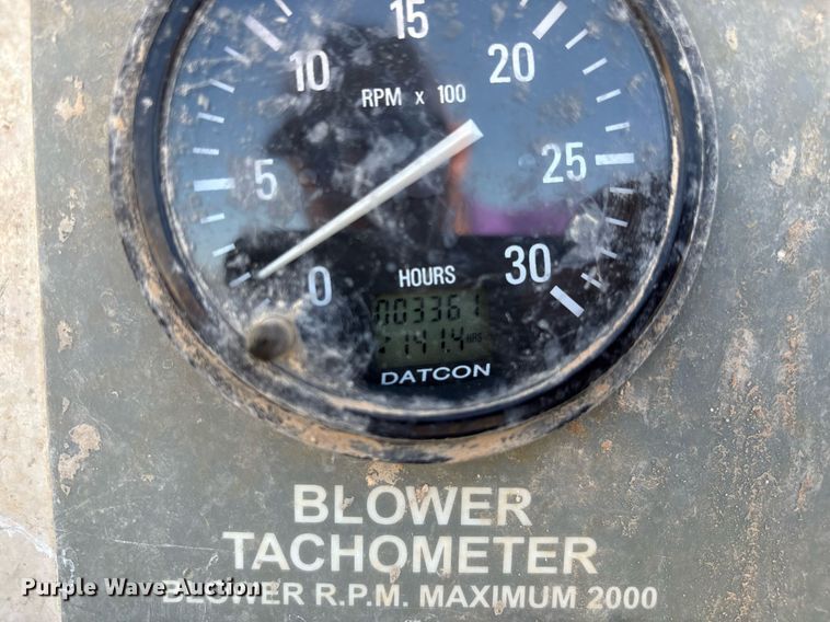 image for item DX8070 2009 International 7600 hydrovac truck