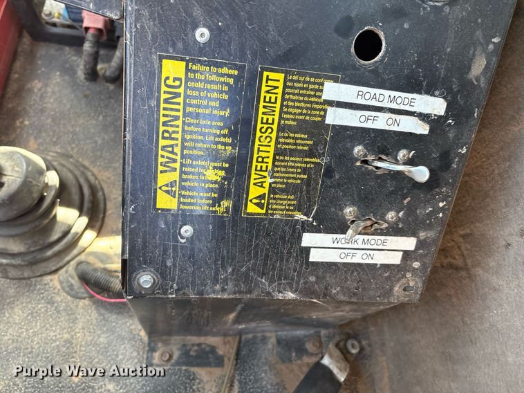 image for item DX8070 2009 International 7600 hydrovac truck