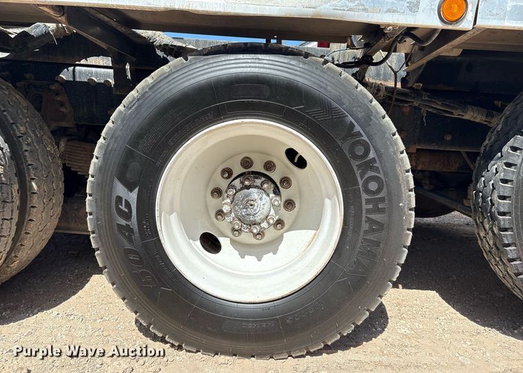 image for item DX8070 2009 International 7600 hydrovac truck