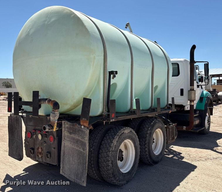 image for item DX8071 2008 International 7600 tank truck