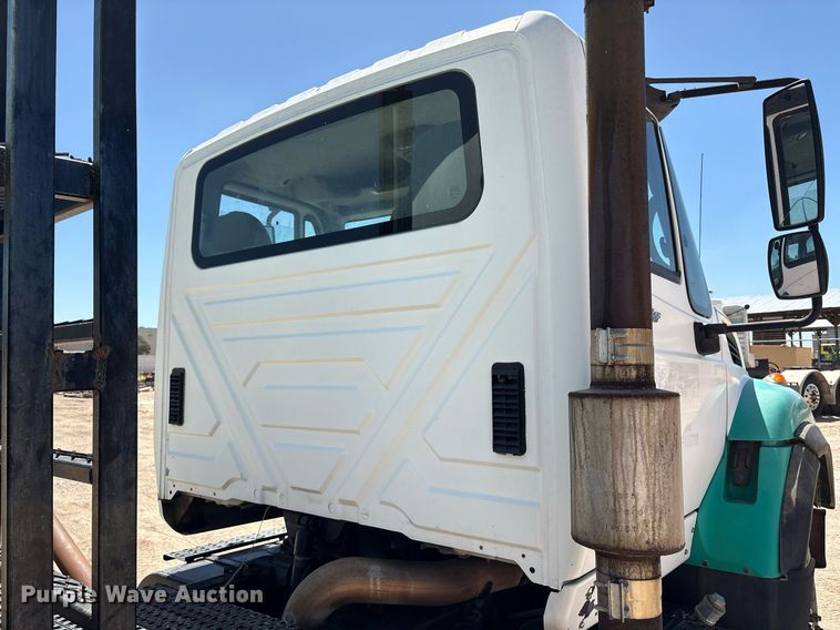 image for item DX8071 2008 International 7600 tank truck