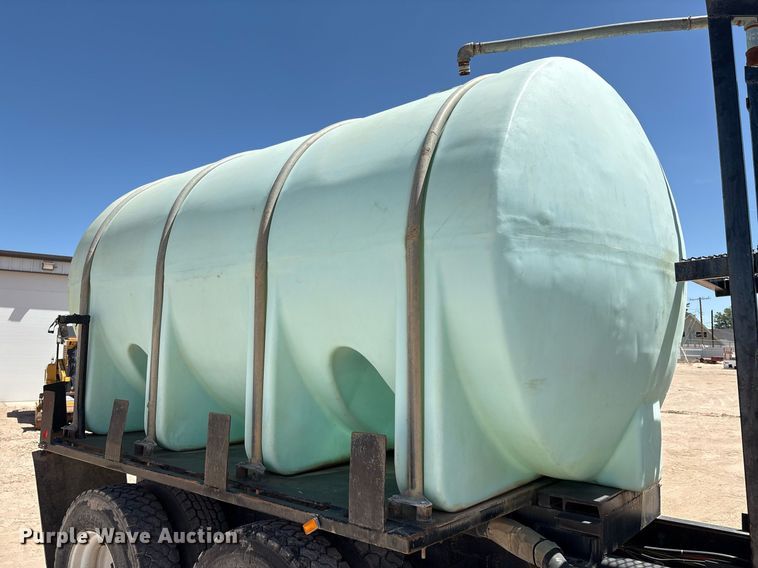 image for item DX8071 2008 International 7600 tank truck