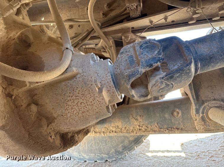 image for item DX8071 2008 International 7600 tank truck