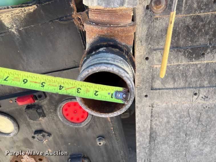 image for item DX8071 2008 International 7600 tank truck