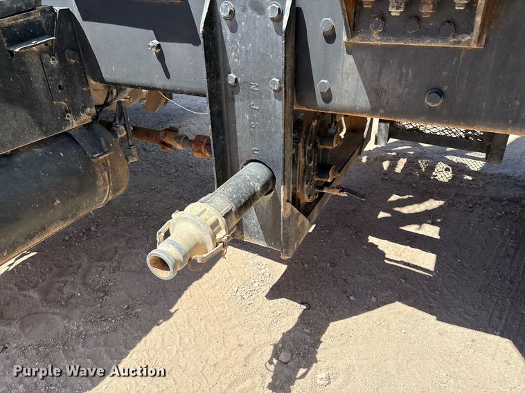 image for item DX8071 2008 International 7600 tank truck