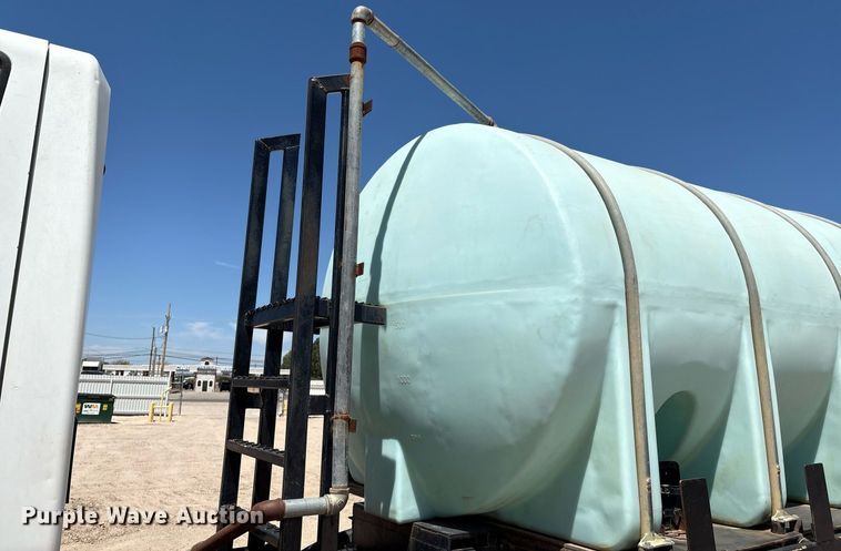 image for item DX8071 2008 International 7600 tank truck