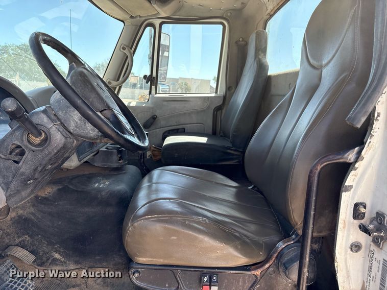 image for item DX8071 2008 International 7600 tank truck