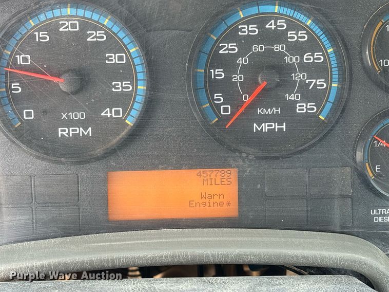 image for item DX8071 2008 International 7600 tank truck