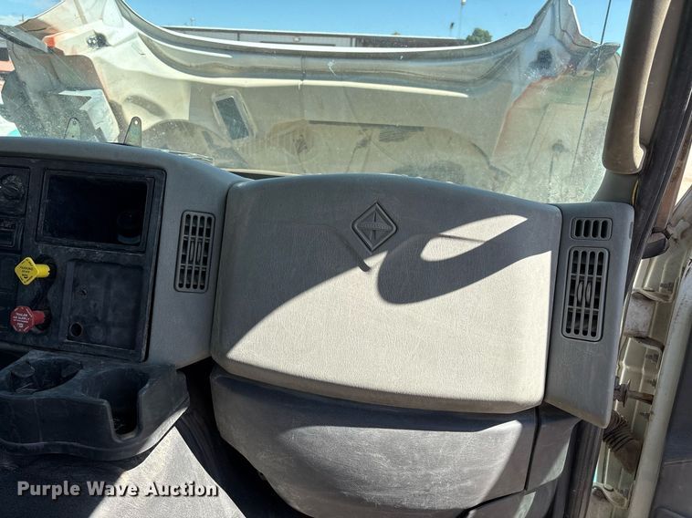 image for item DX8071 2008 International 7600 tank truck