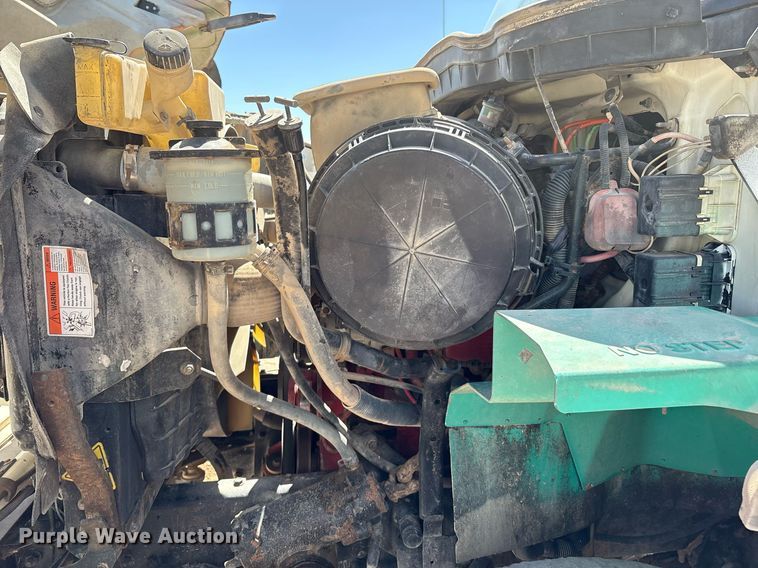 image for item DX8071 2008 International 7600 tank truck