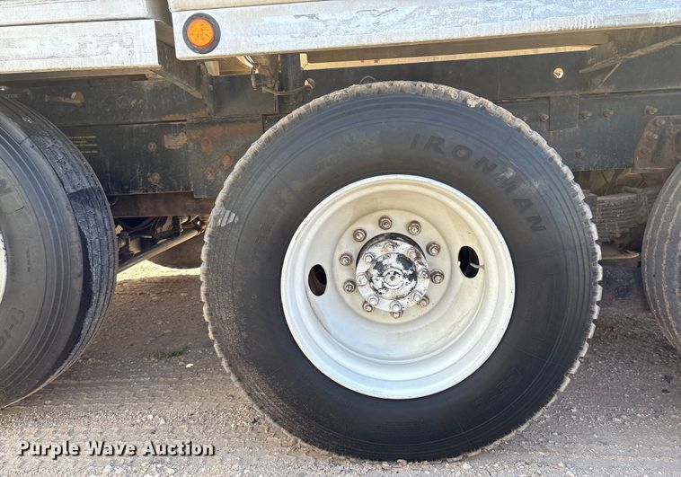 image for item DX8071 2008 International 7600 tank truck