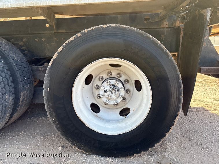 image for item DX8071 2008 International 7600 tank truck