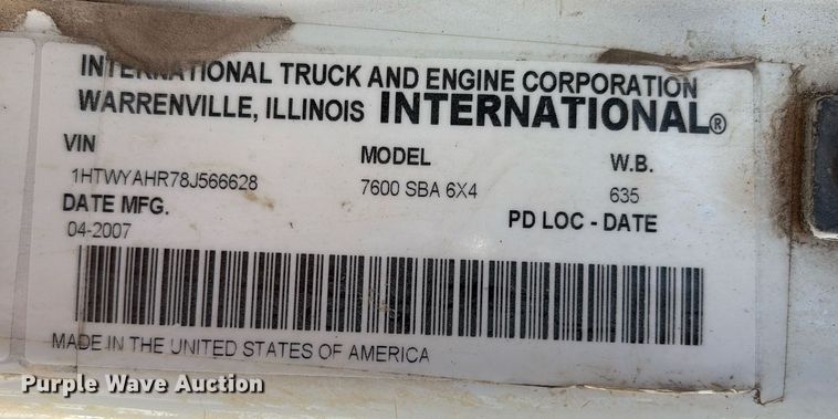 image for item DX8071 2008 International 7600 tank truck