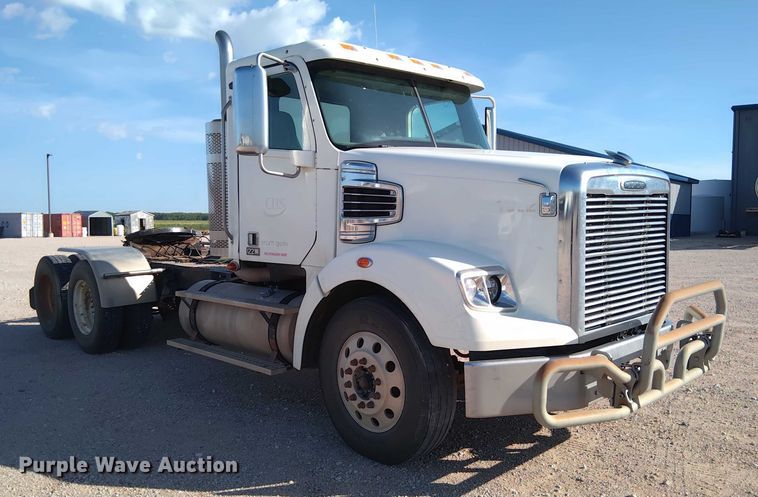 CAMIóN 2015 FREIGHTLINER